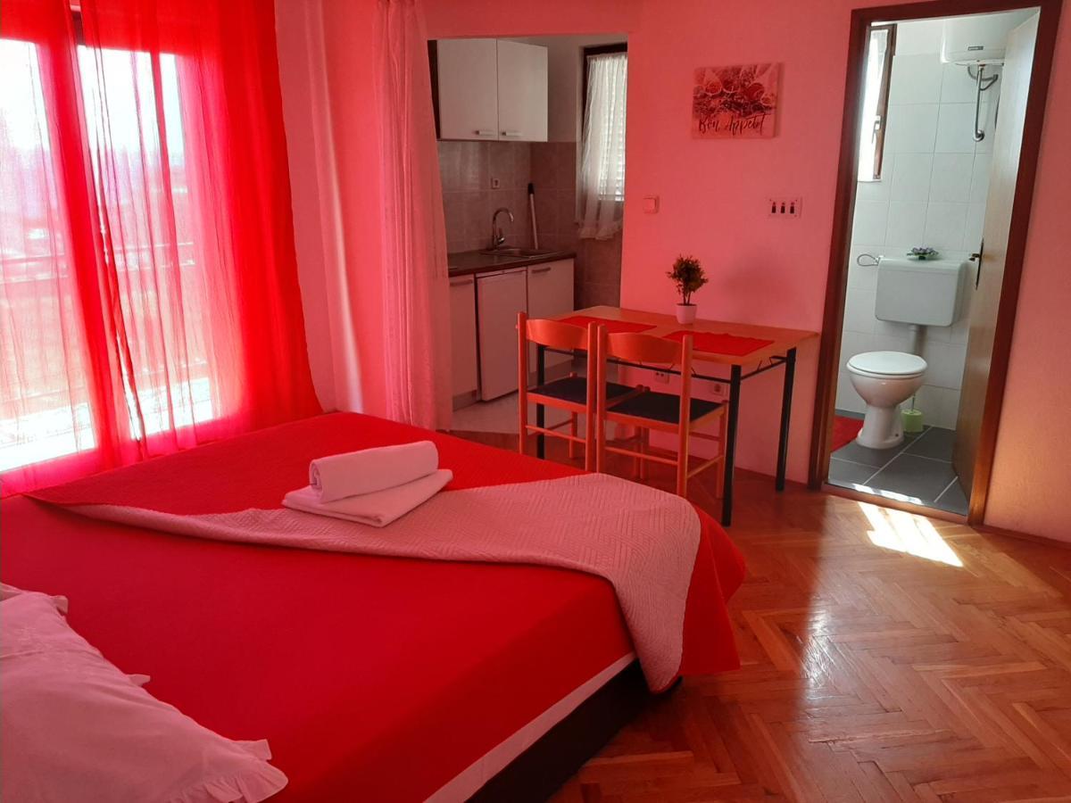 פודסטראנה Apartments Ana מראה חיצוני תמונה